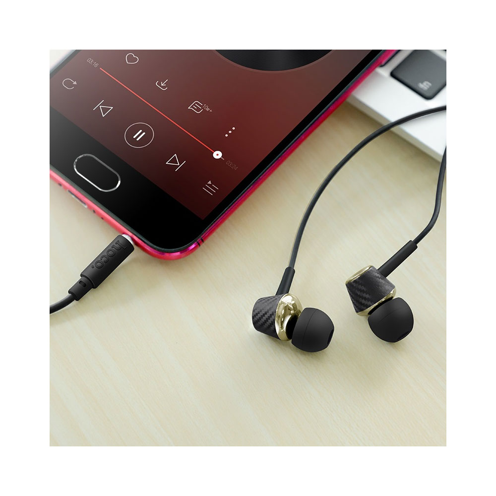 Hoco M70 Graceful Wired Bass Earphones with mic - Carbon Fiber - Image 2